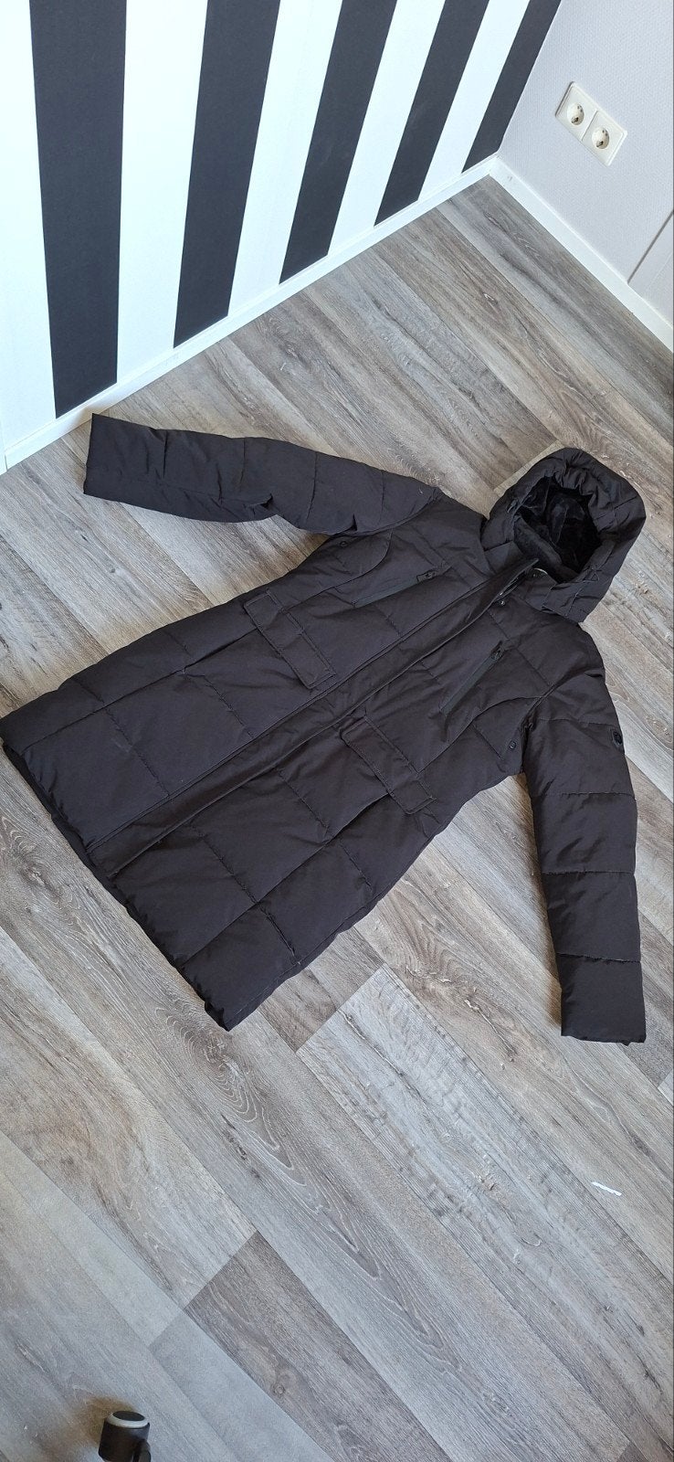 Kjelvik winterjas maat 42 (L) zwart, Kleding | Dames, Zwart, Maat 42/44 (L), Ophalen of Verzenden, Zo goed als nieuw
