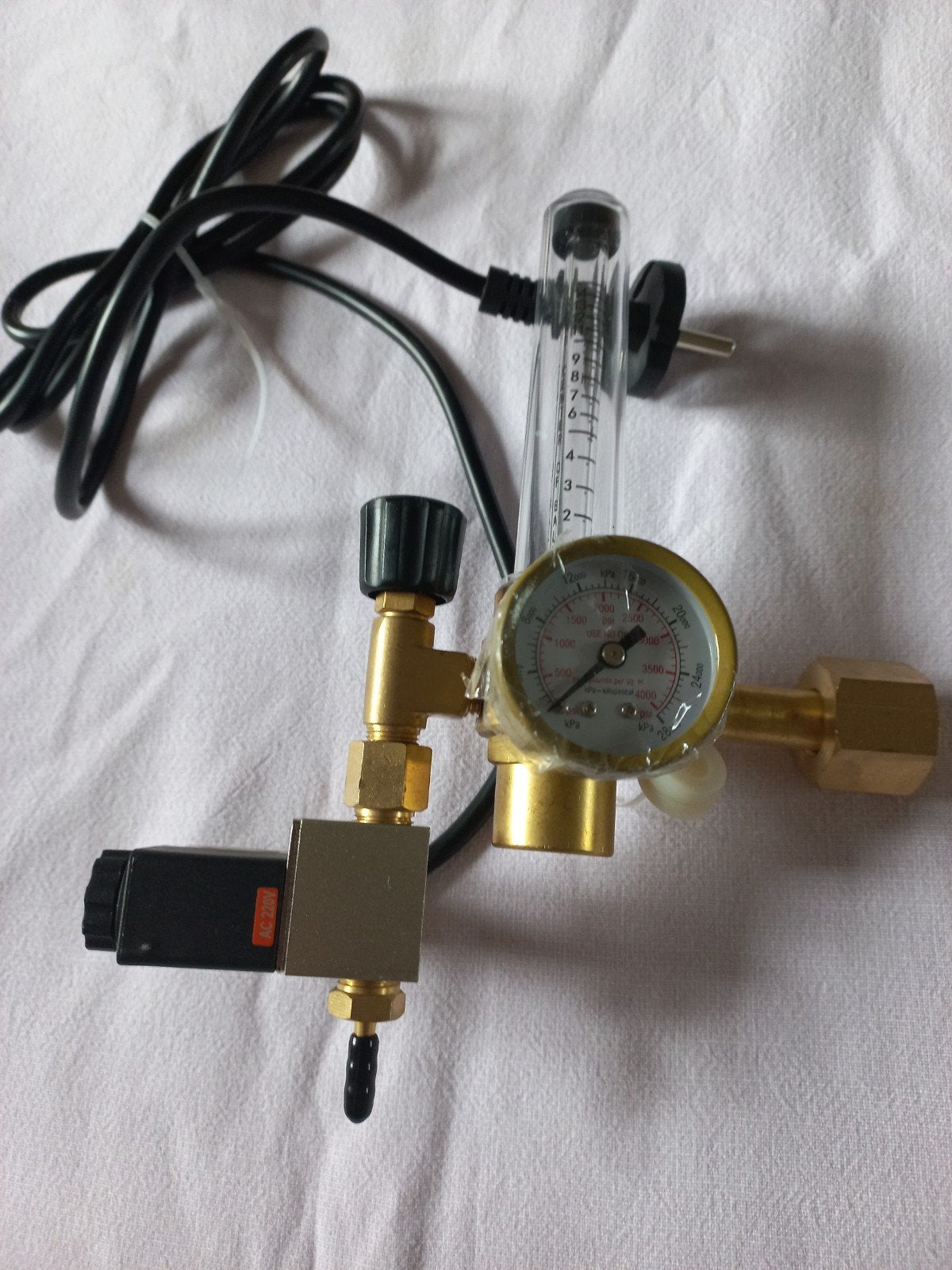 CO2 Regulator met Flowmeter en Solenoïde Klep - Nieuw, Doe-het-zelf en Verbouw, Gereedschap | Overige machines, Ophalen of Verzenden