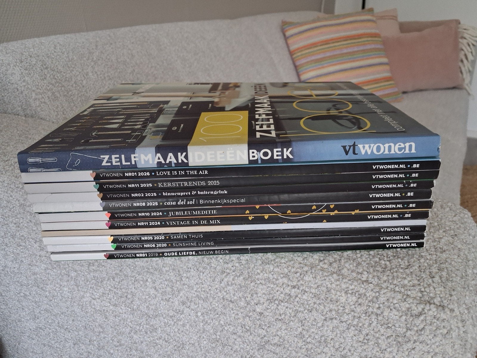 10 x VTwonen & VTwonen Zelfmaakideeën boek, Ophalen of Verzenden, Gelezen