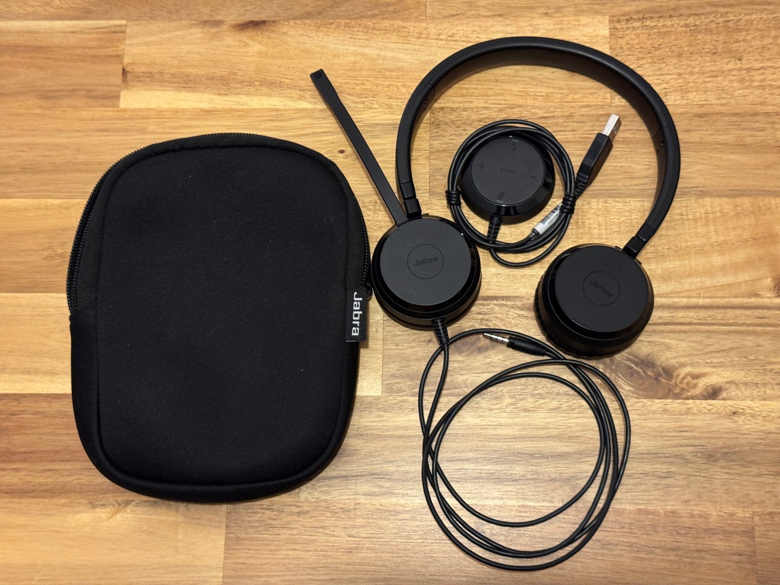 Jabra Headset - Perfect werkend, inclusief etui, Audio, Tv en Foto, Ophalen of Verzenden, Zo goed als nieuw, Jabra, Microfoon