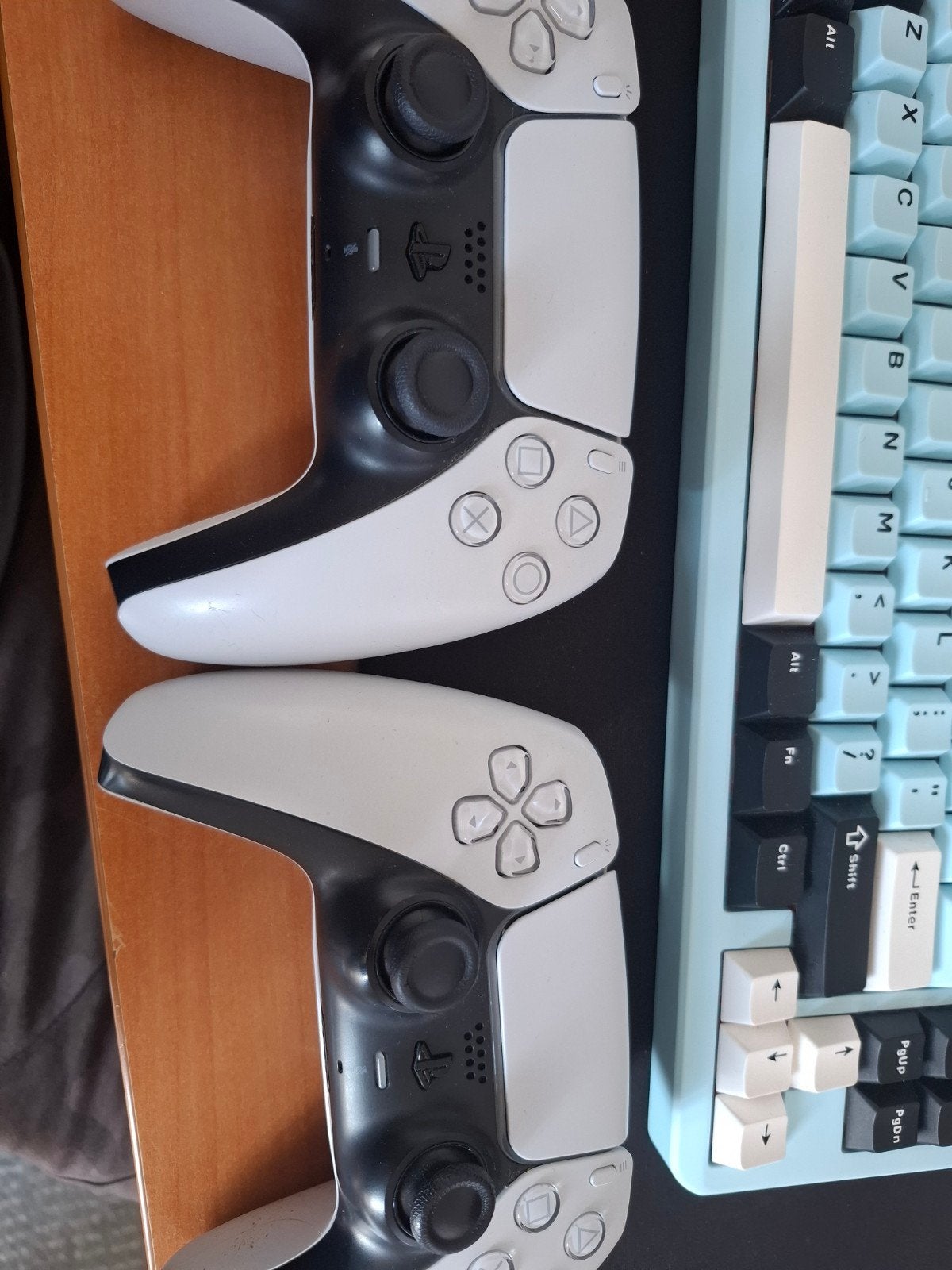 Two PS5 Controller - Goede staat, Ophalen of Verzenden