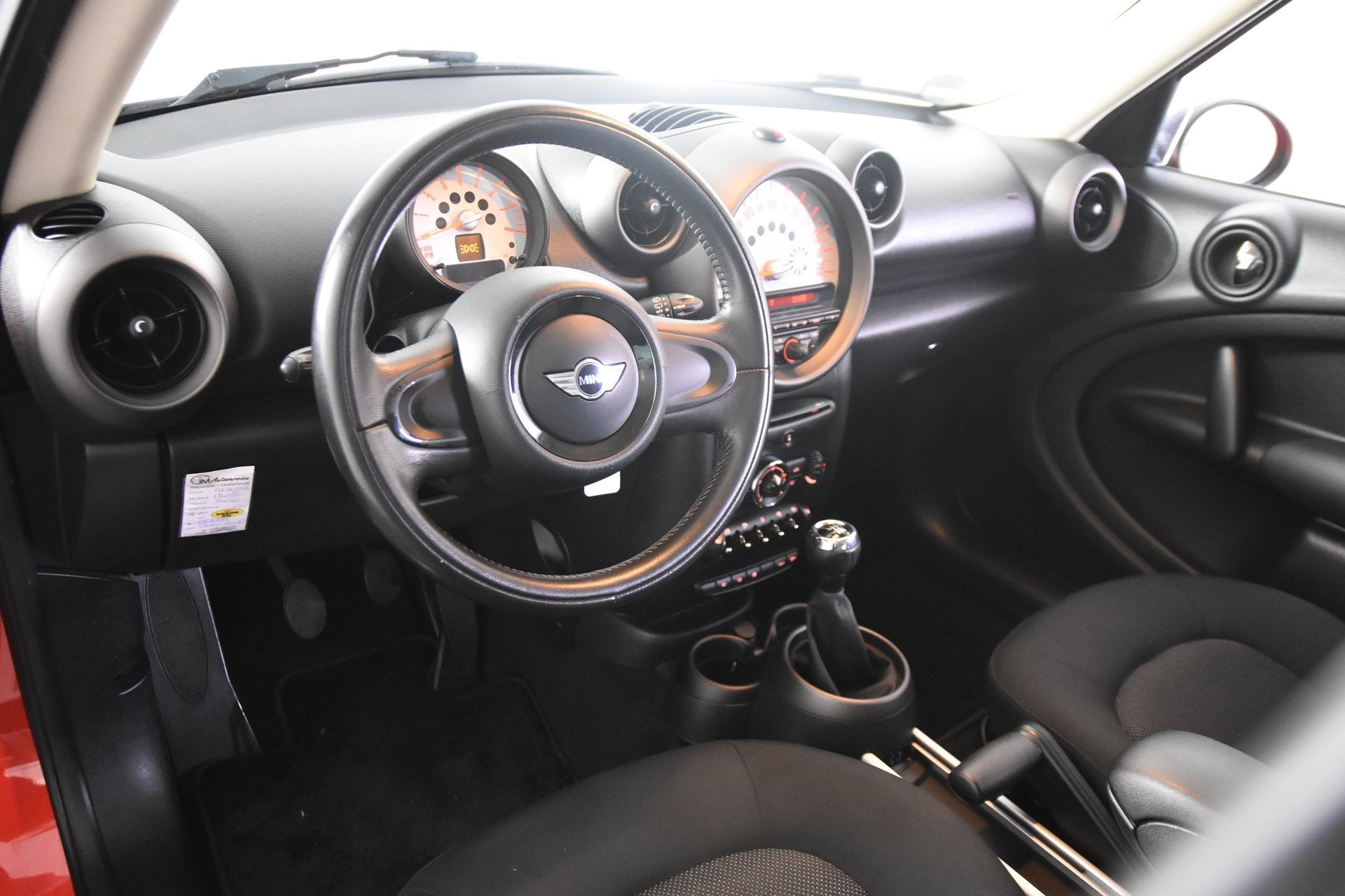 MINI Countryman 1.6 Cooper Pepper *Stoelverwarming*PDC*Airco, Voorwielaandrijving, Euro 5, Stof, Zwart