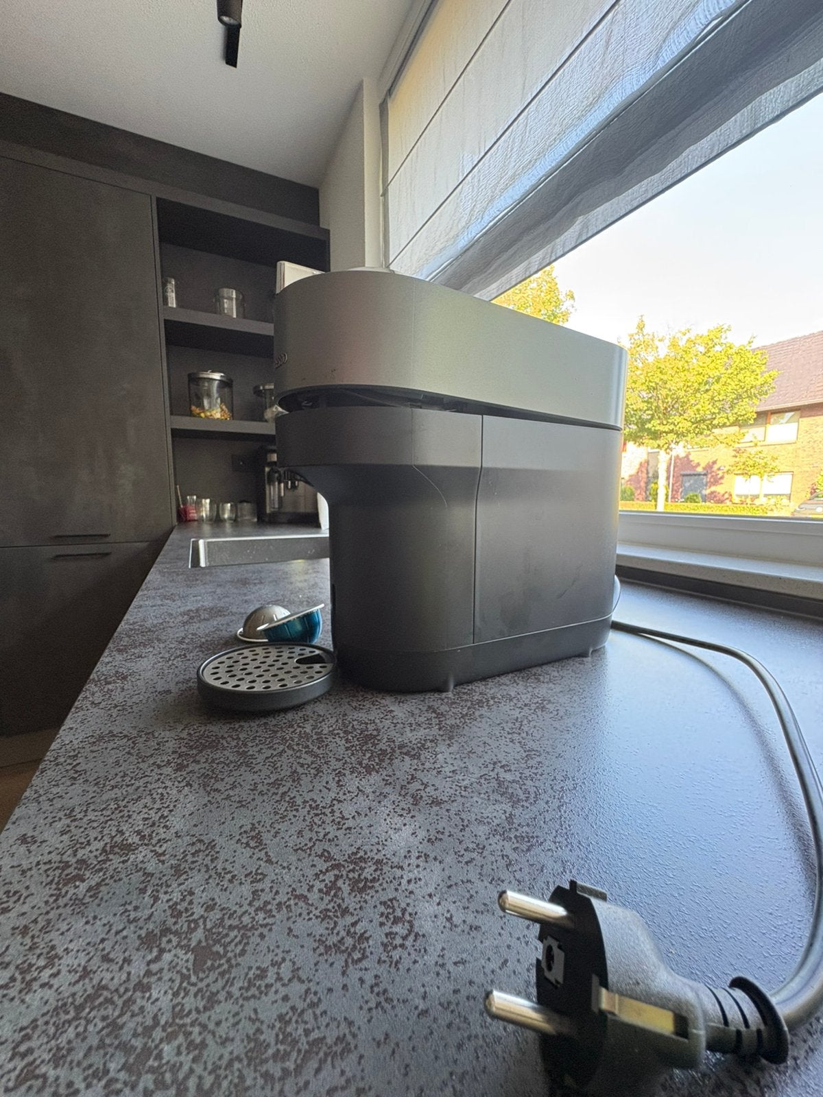 Nespresso verturo, Afneembaar waterreservoir, Koffiemachine, Ophalen of Verzenden, Zo goed als nieuw