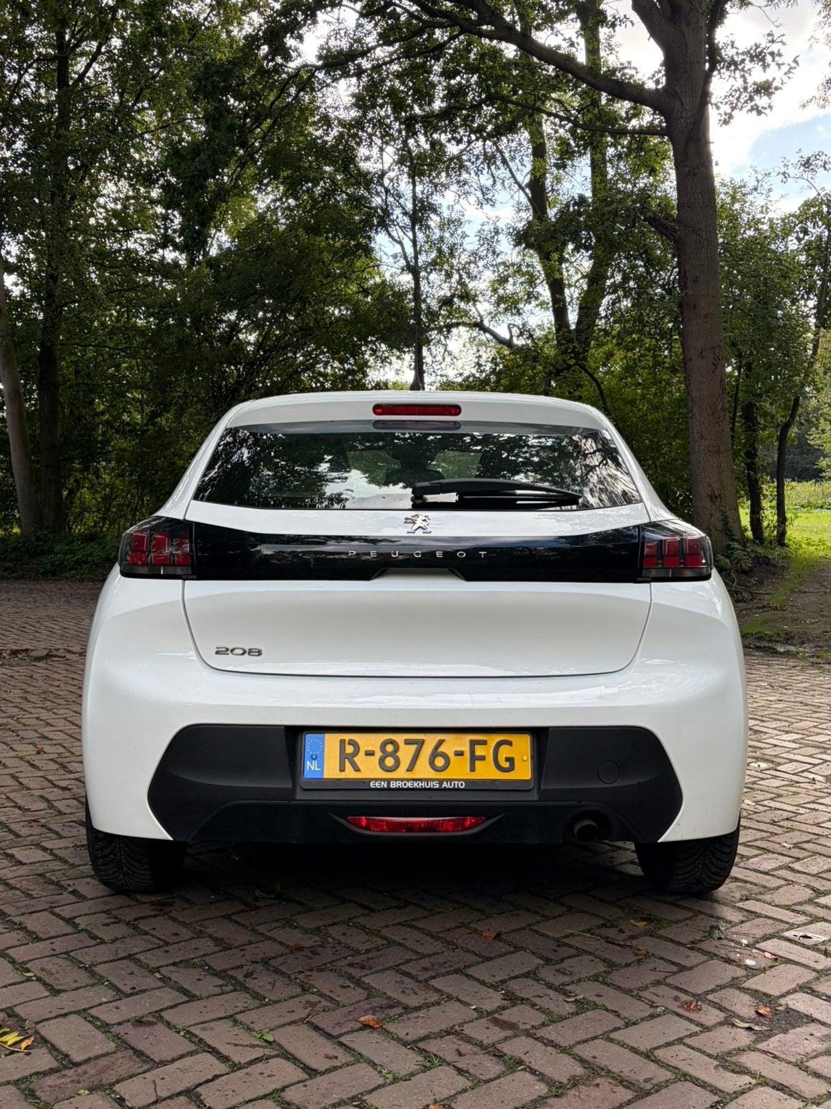 Foto 5 van Peugeot 208 1.2 Puretech 75pk 2022 Wit
