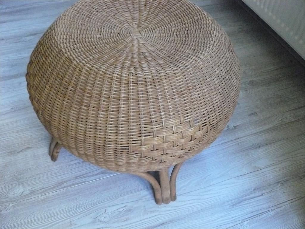 rotan rond tafeltje, Huis en Inrichting, Tafels | Bijzettafels, Ophalen, Minder dan 55 cm, Rond, Zo goed als nieuw
