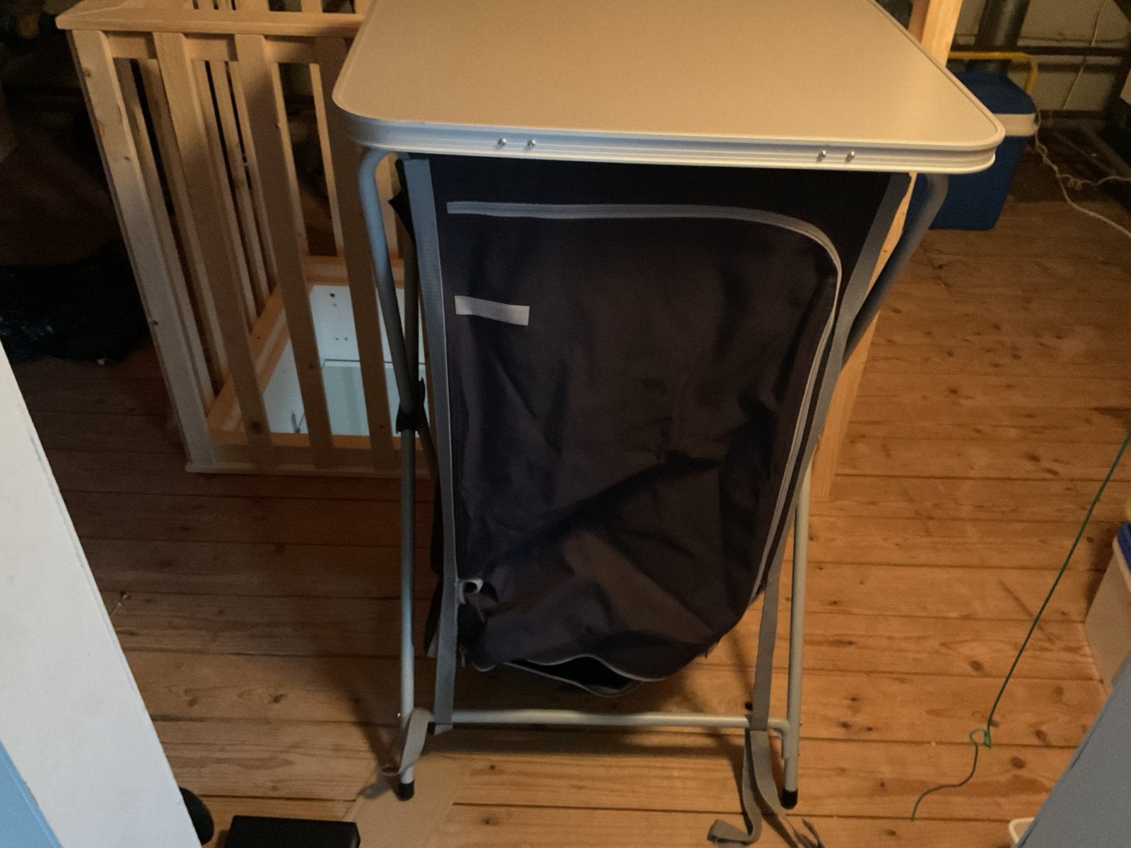 Campingkast met tafelblad - Handig en compact, Ophalen, Gebruikt