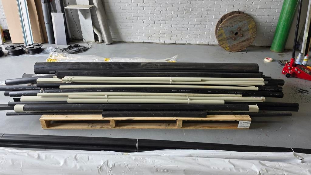 Pallet vol met voornamelijk hpde, pp, buis en kokermateriaal, Ophalen