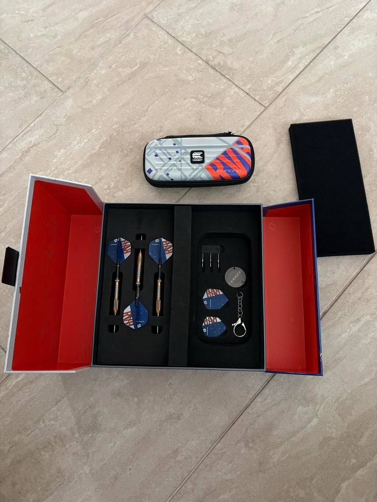 RVB Chrono Darts Set 23g - Target Darts, Sport en Fitness, Darts, Ophalen of Verzenden, Nieuw, Pijlen