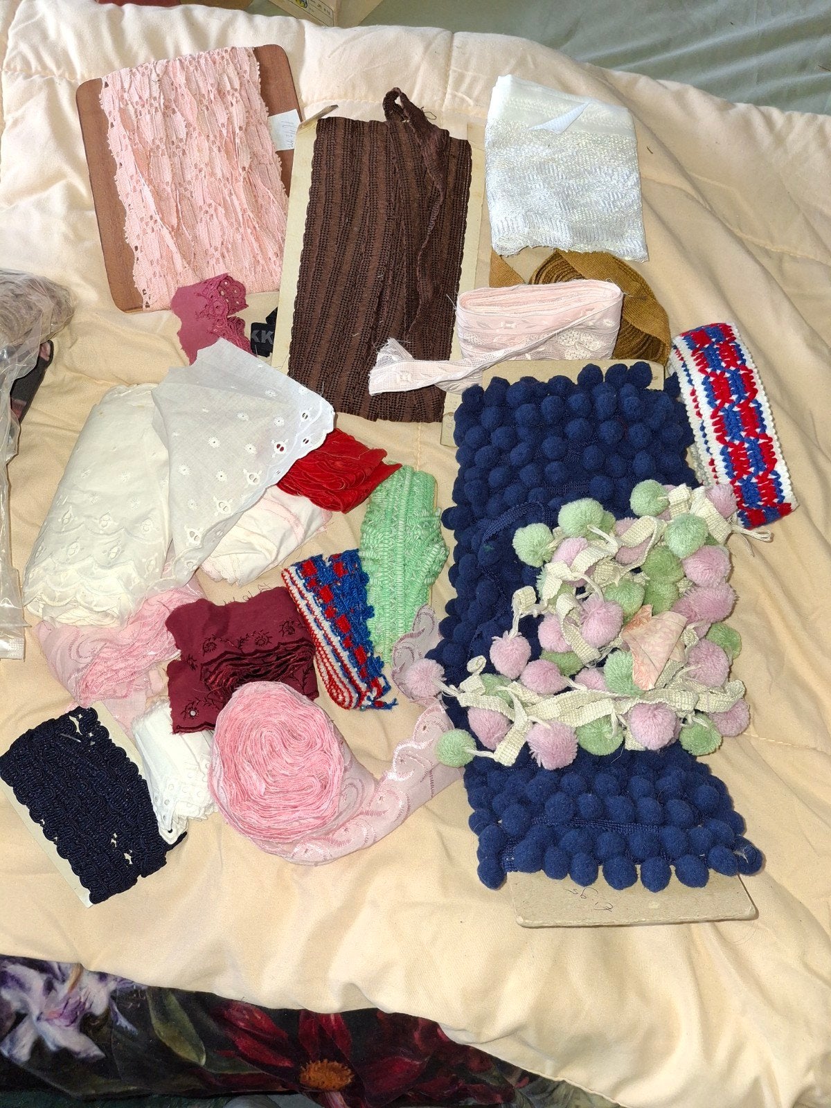 partij kant en band ,broderie, Ophalen of Verzenden, Kant