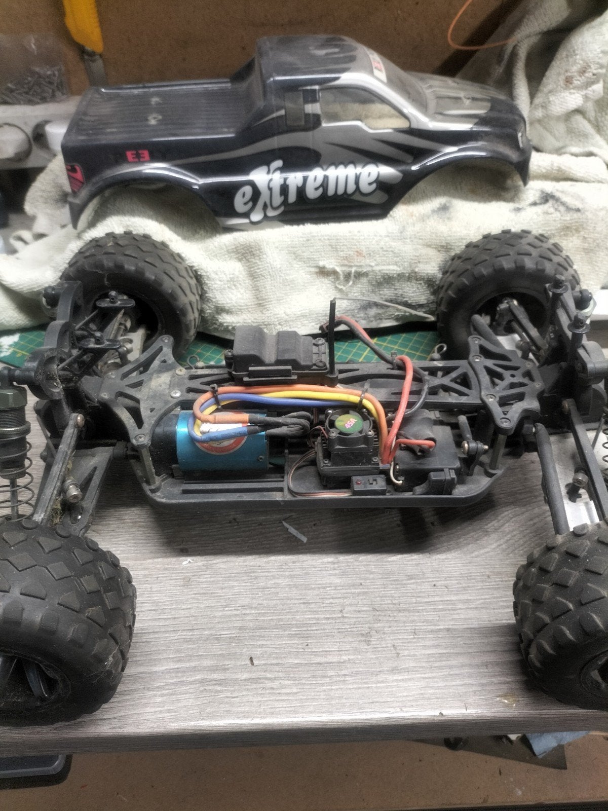 RC Monster Truck - Extreme (Gebruikt), Elektro, Gebruikt, Auto offroad, Ophalen of Verzenden