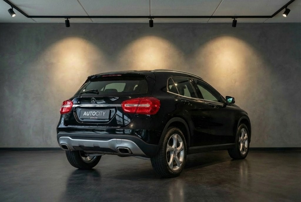 Mercedes-Benz GLA 200 Premium 157PK Automaat | Panoramadak, Auto's, Automaat, Gebruikt, Euro 6, 4 cilinders