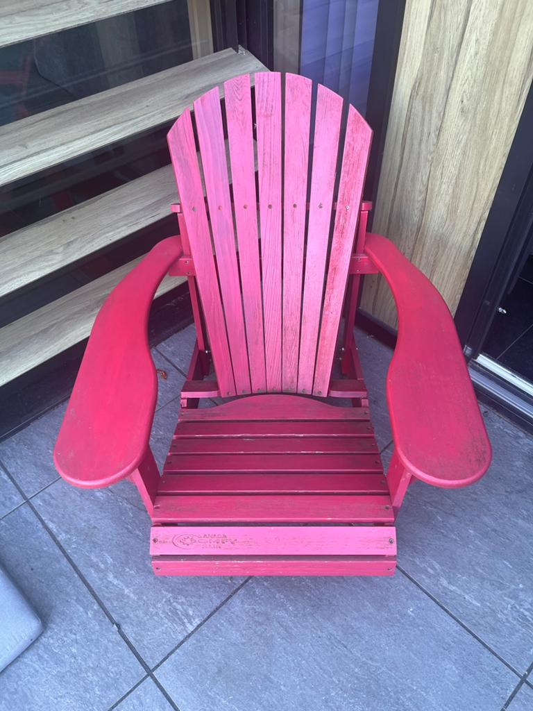 2x originele canadian comfy adirondack chairs., Ophalen, Zo goed als nieuw, Hout