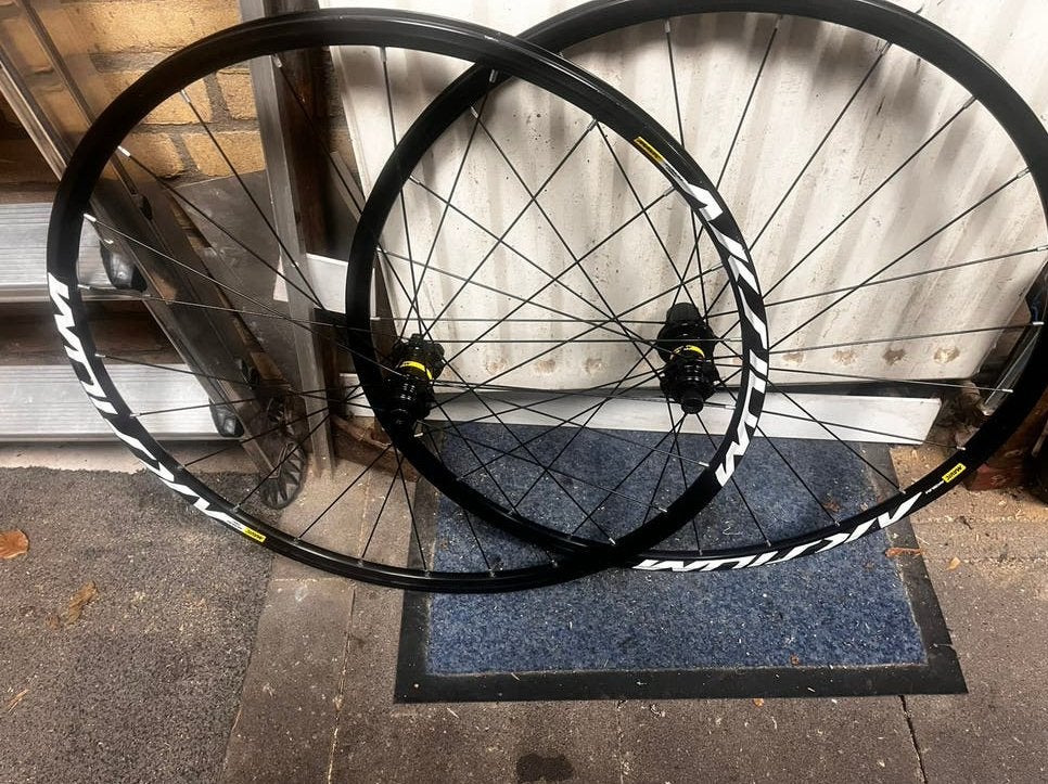Mavic Aksium disc set voor race of gravel, Fietsen en Brommers, Fietsonderdelen, Ophalen, Zo goed als nieuw, Aluminium