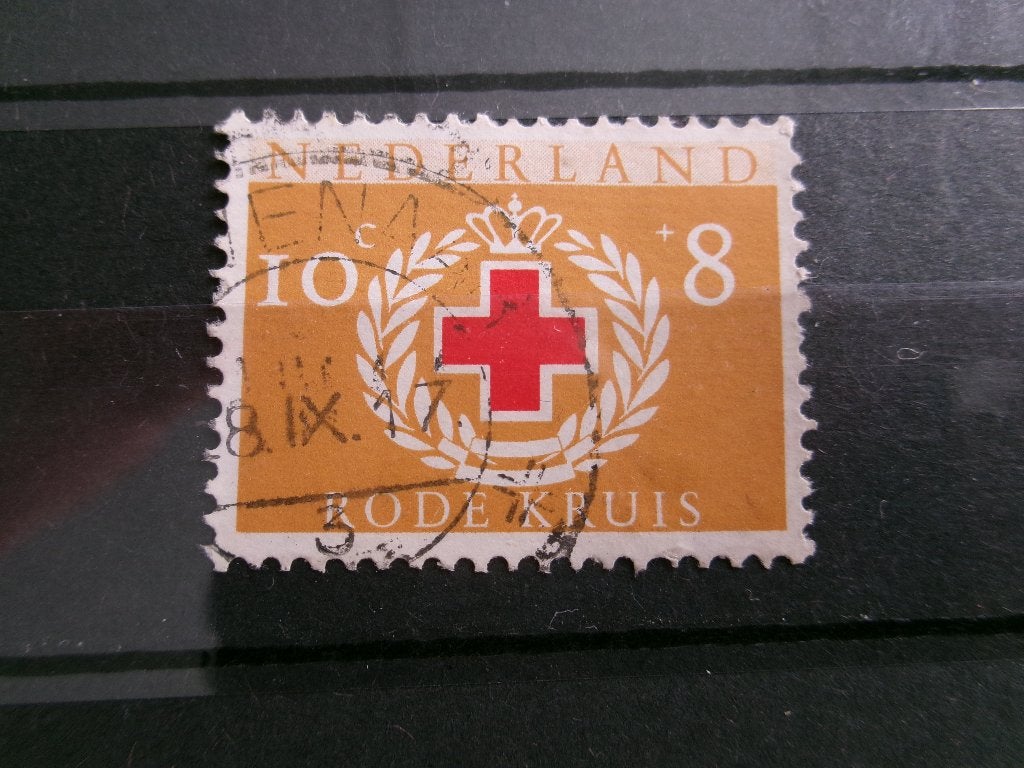 1957 - rode kruis 10 + 8 ct (802e), Postzegels en Munten, Verzenden, Gestempeld