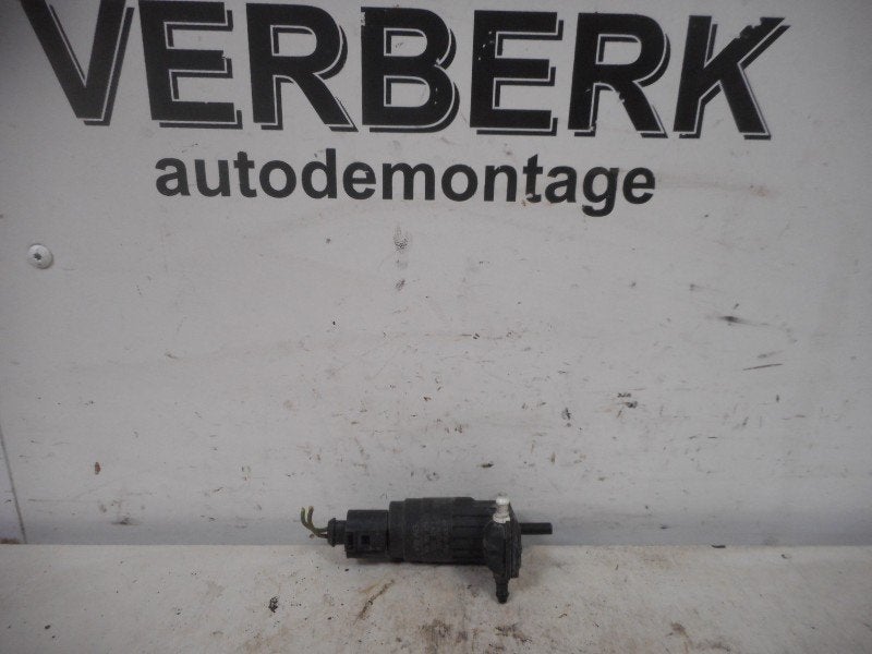 Ruitensproeierpomp Voor Volkswagen Golf IV (1J1) 1k6955651, Gebruikt, Volkswagen, Volkswagen AG, Kundenbetreuung@volkswagen.de