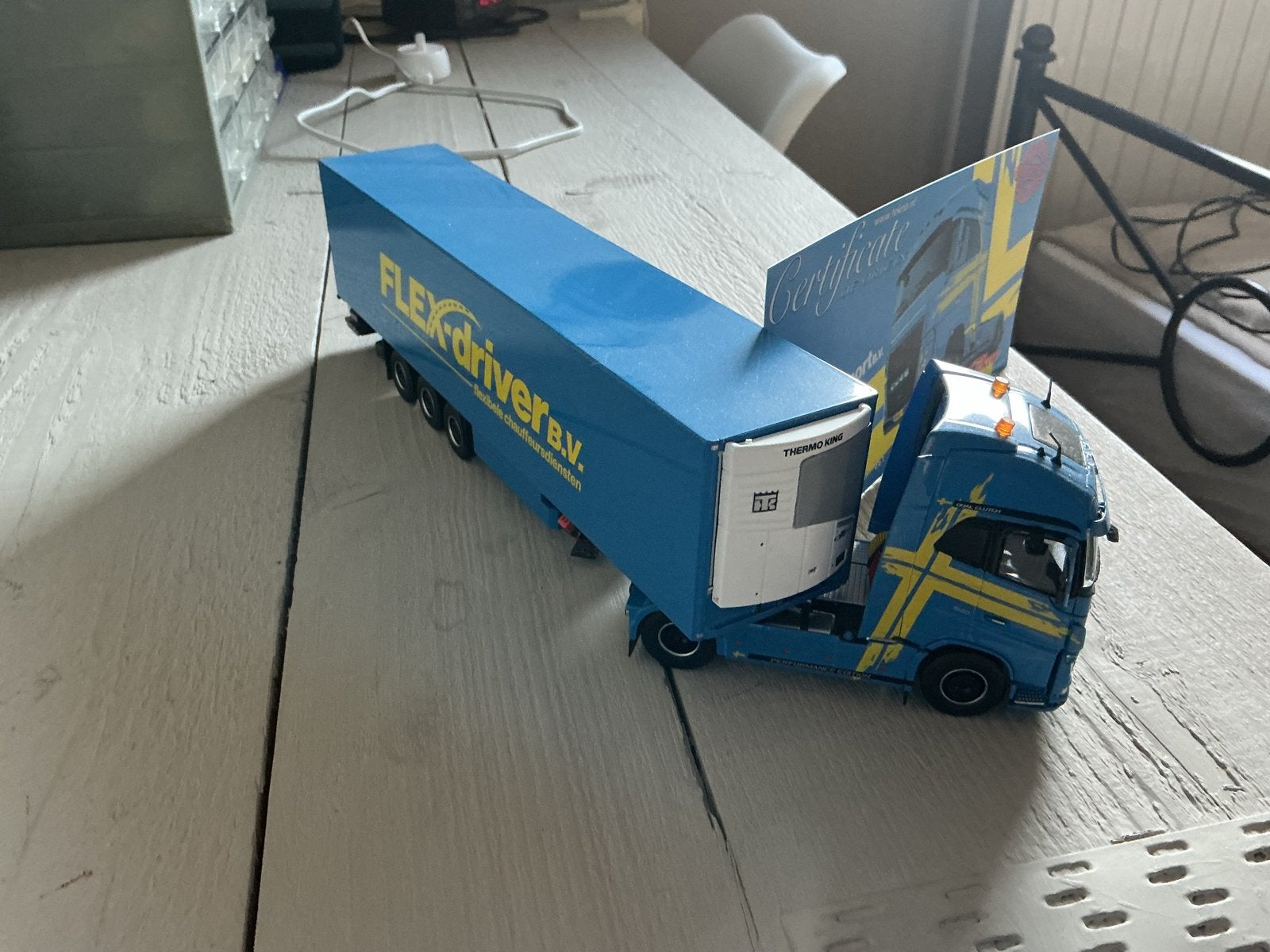 Volvo vrachtwagen model 1:50 Flex-driver B.V., Hobby en Vrije tijd, Ophalen, Zo goed als nieuw, Bus of Vrachtwagen