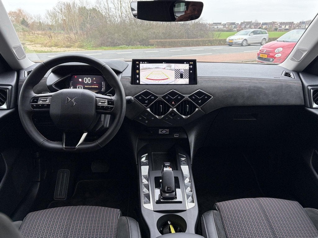 DS 3 1.2 Hybrid 136 Etoile BLACK EDITION | NAVI | KLIMA | BO, Auto's, DS, Gebruikt, Euro 6, 1199 cc, Zwart