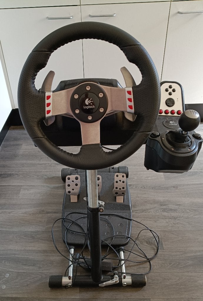 logitech g27 racestuur met wheelstand pro, Ophalen, Zo goed als nieuw, Logitech