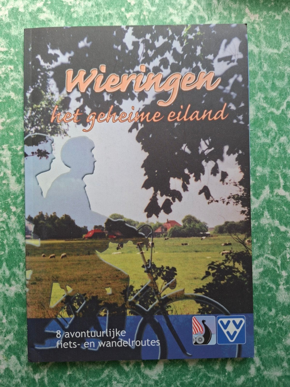 info boekje Wieringen het geheime eiland. *met plattegrond., Gelezen, 19e eeuw, Vries, Bert de, Ophalen of Verzenden