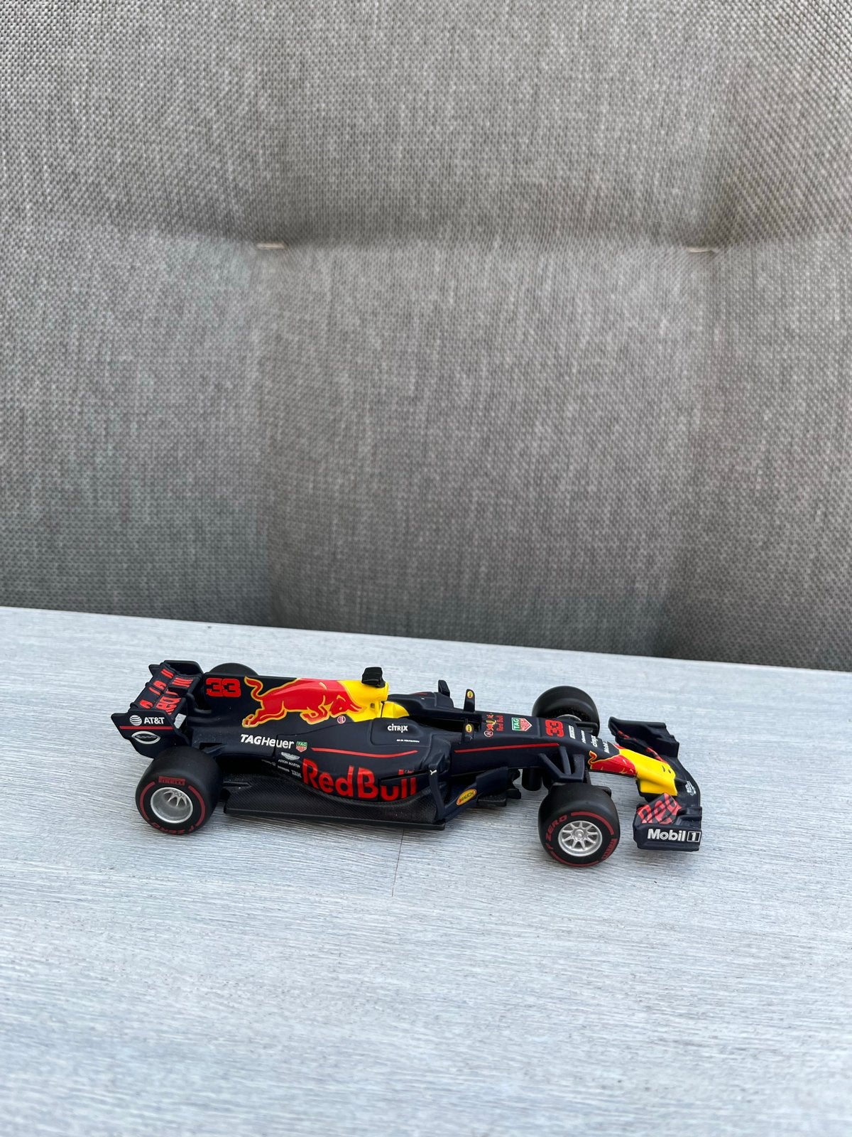 Red Bull Racing F1 Modelauto RB13 - Max Verstappen #33 1:32, Ophalen of Verzenden, Nieuw, Overige typen, Overige merken