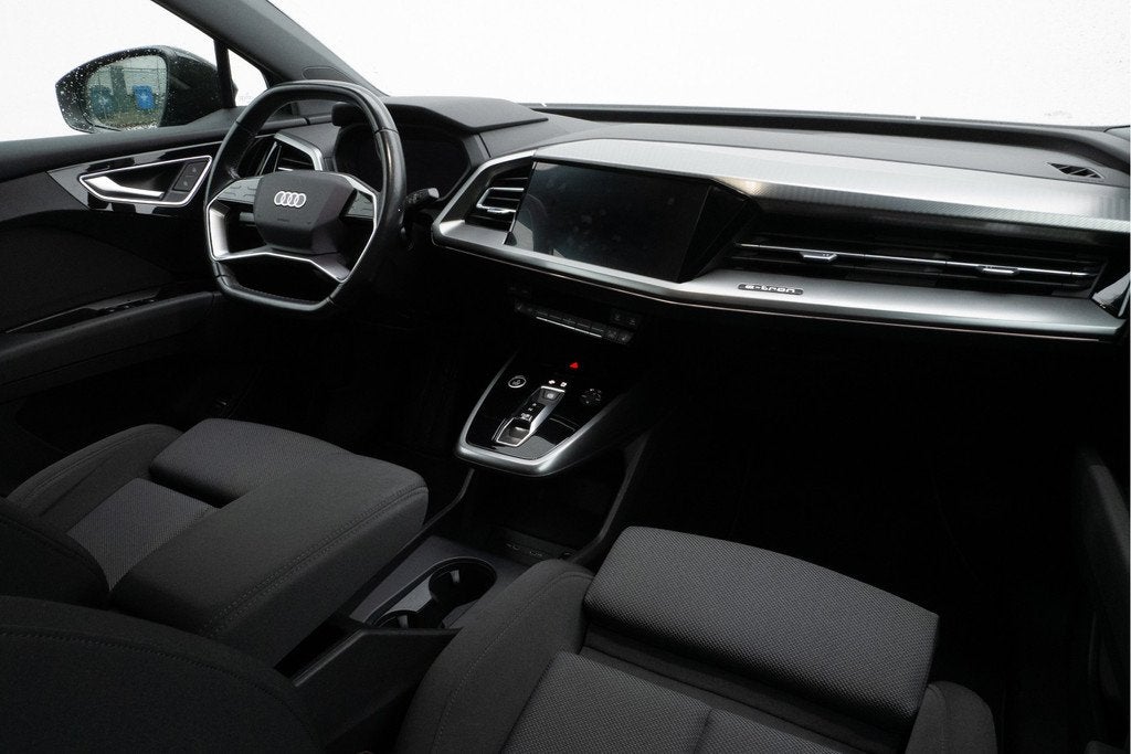 Audi Q4 e-tron 40 Advanced edition 77 kWh SOH 92% Trekhaak/, Auto's, Audi, Automaat, Gebruikt, Met garantie (alle), Origineel Nederlands