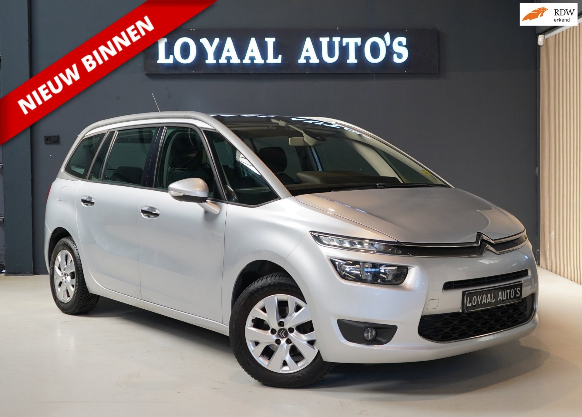 Citroen Grand C4 Picasso 1.2 PureTech Exclusive | ACHTERUITR, Auto's, Voorwielaandrijving, Gebruikt, Euro 6, 1199 cc