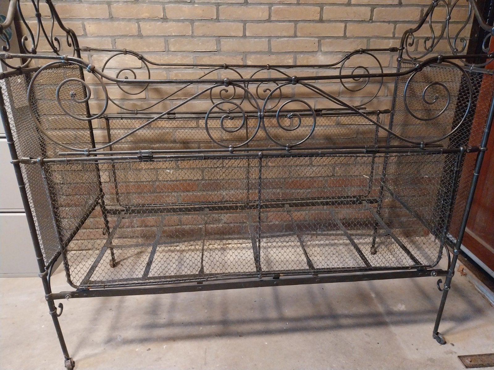 antiek Frans smeedijzeren bed, Ophalen