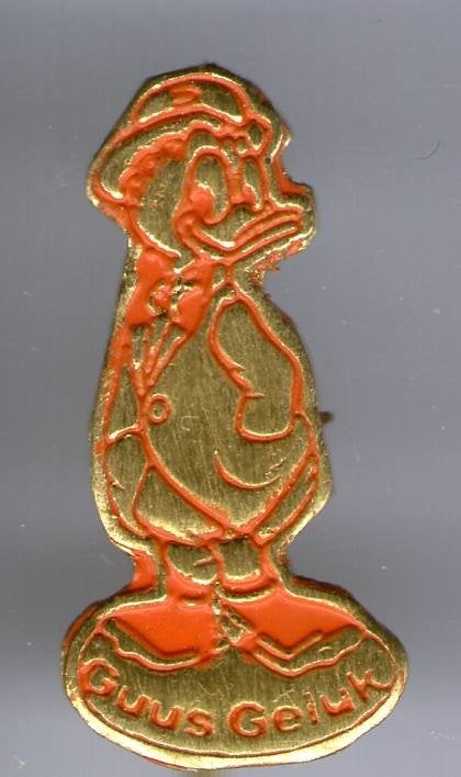 Guus Geluk oranje op koper Walt Disney speldjes( R_108), Verzamelen, Verzenden, Nieuw, Figuurtje, Speldje of Pin