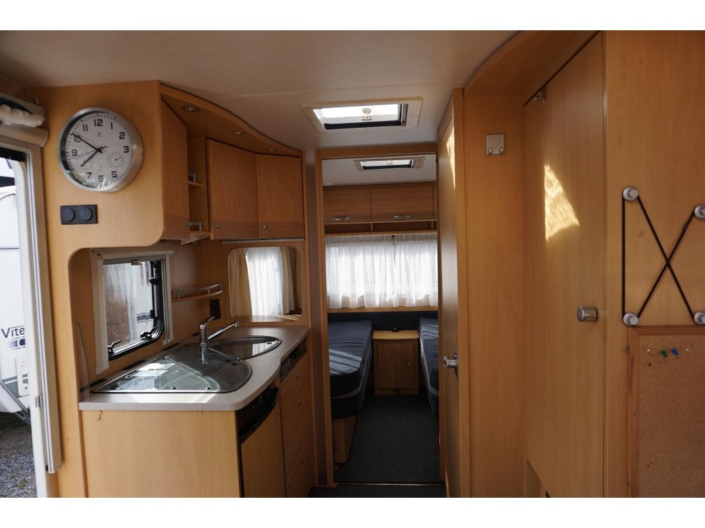 Dethleffs Camper 510 V 2 bedden,tent,luifel, Caravans en Kamperen, Rondzit, Bedrijf, 2 aparte bedden, Dethleffs