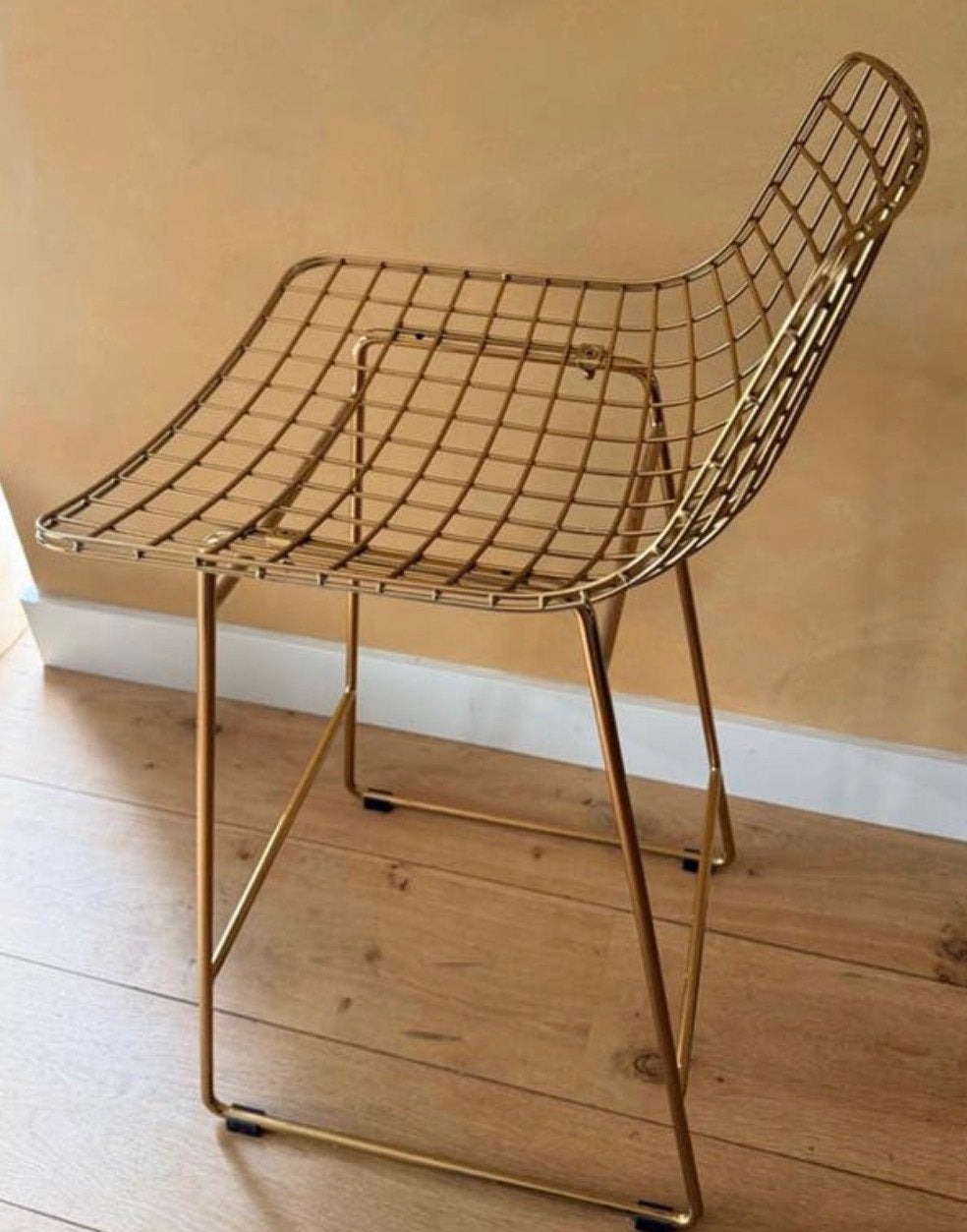 Gouden barkruk van HK Living, model Wire, Ophalen, Met voetsteun, 60 tot 90 cm, Zo goed als nieuw
