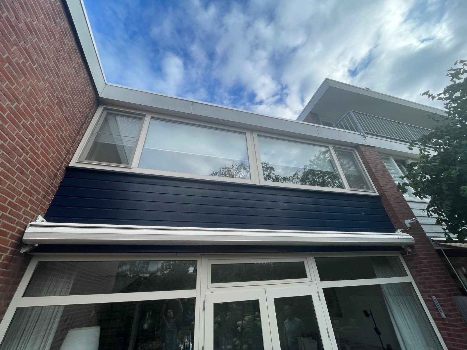 Keralit blauw gratis vandaag voor plantenbakken op te halen, Ophalen, Zo goed als nieuw, Knikarmscherm