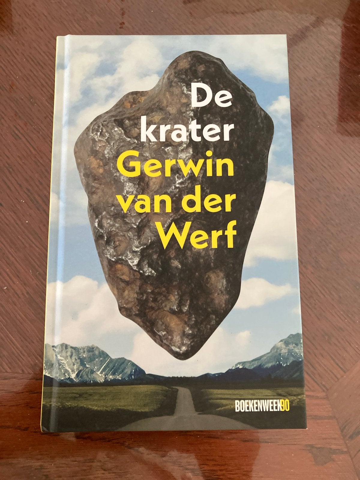 De krater - Gerwin van der Werf (Boekenweek 2023), Ophalen of Verzenden, Gelezen, Nederland