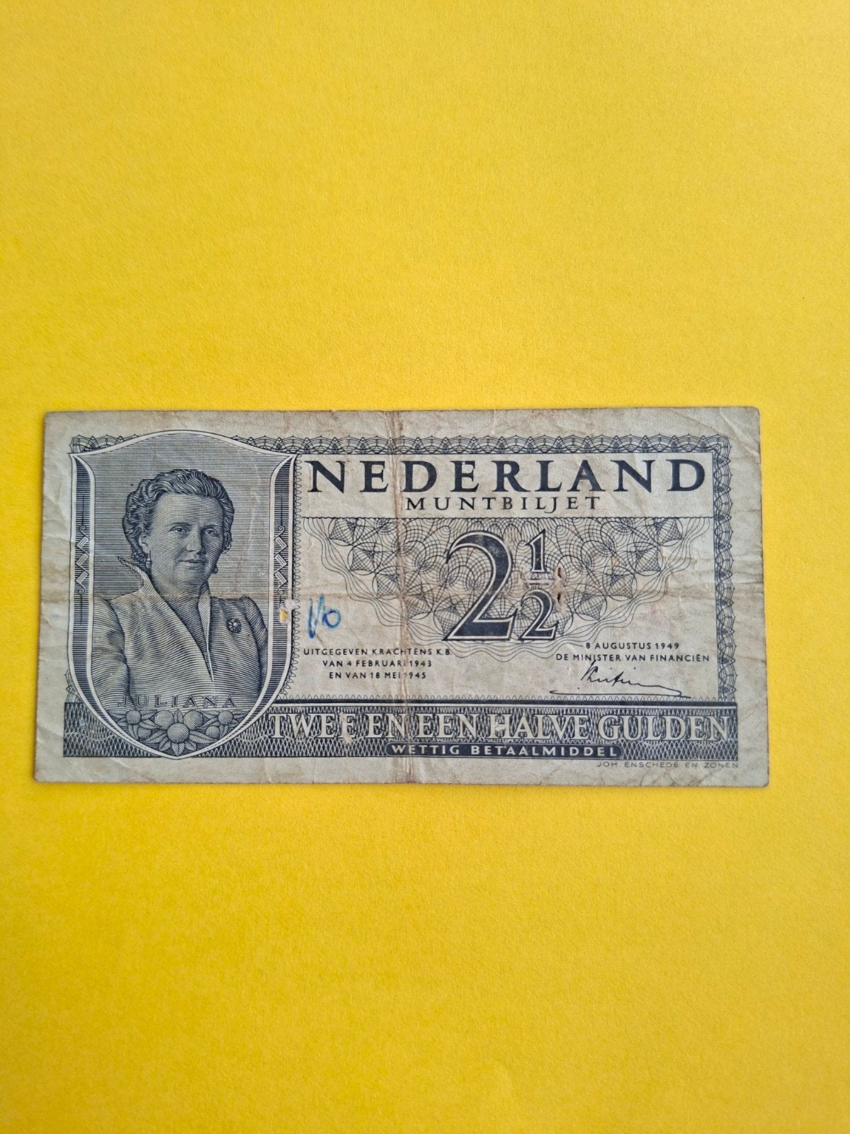 2,5 gulden Juliana uit 1949 in ZF
Serie nummer 4 ZF 033049
P, Postzegels en Munten, Bankbiljetten | Nederland, Ophalen of Verzenden