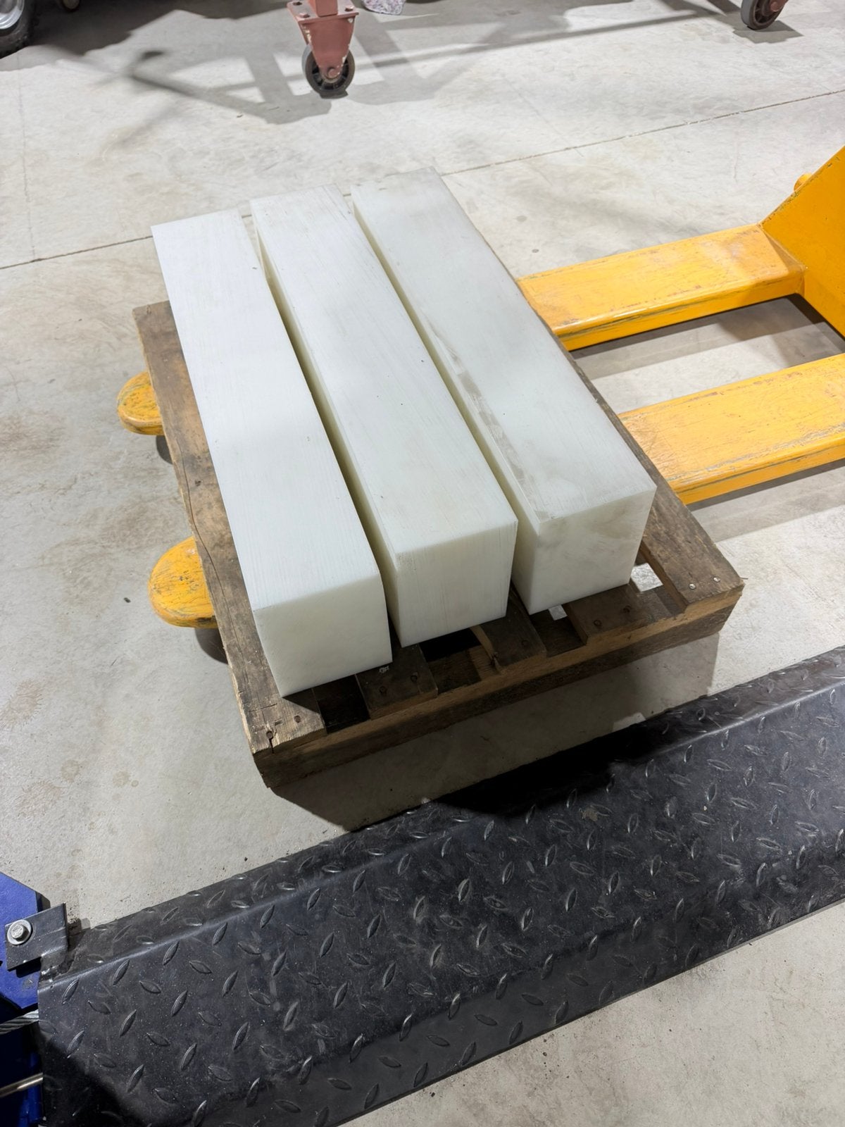 POM / Delrin wit massieve blokken kunstof 125x170x660mm, Ophalen