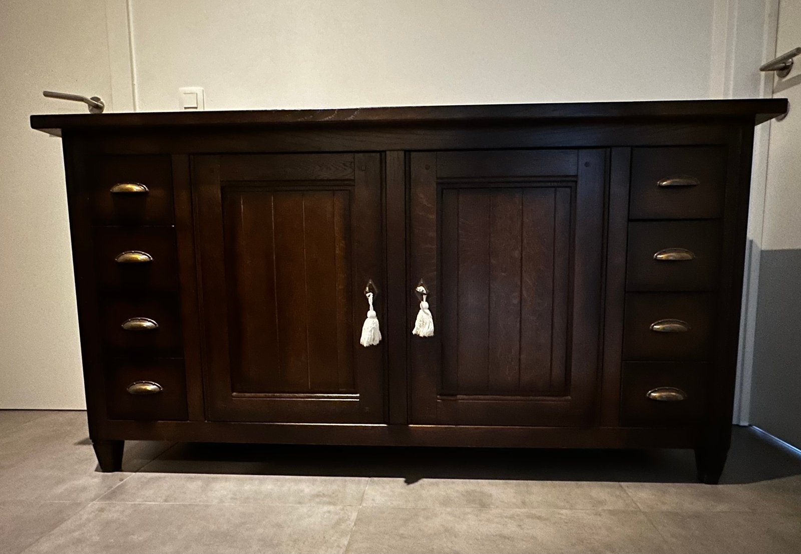 Massief eiken dressoir Mintjens (Westmalle), Huis en Inrichting, Ophalen, Met deur(en), 150 tot 200 cm, Eikenhout