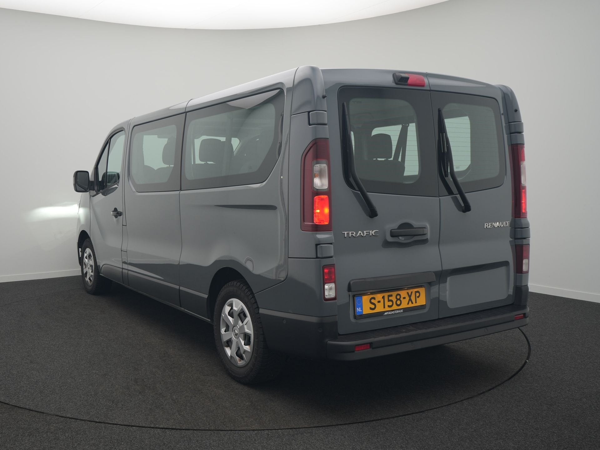 Renault Trafic - 9 persoons - 150 pk - All Seasonbanden - Na, Auto's, Dealer onderhouden, Stof, Gebruikt, 150 pk
