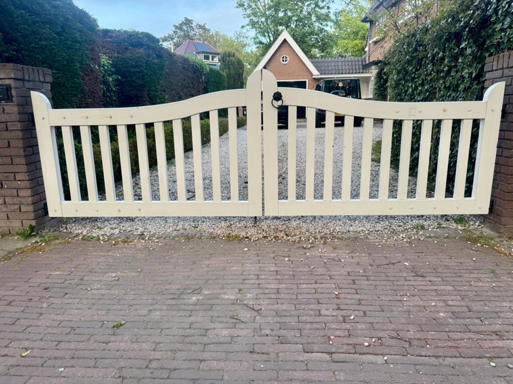 Exclusief houten oprithek, Ophalen, Zo goed als nieuw, Hout, Tuinhek