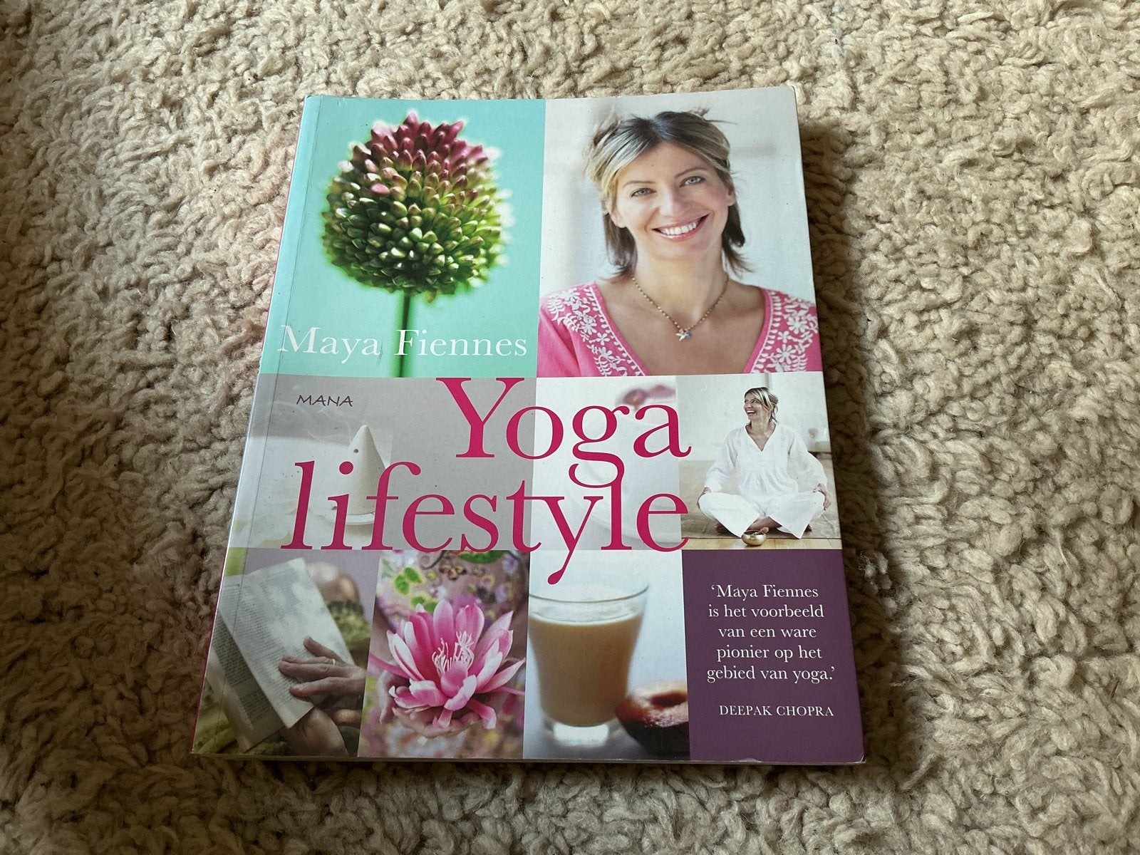 Yoga Lifestyle - Maya Fiennes  nieuw opbr giro 555, Ophalen of Verzenden, Nieuw, Meditatie of Yoga, Instructieboek