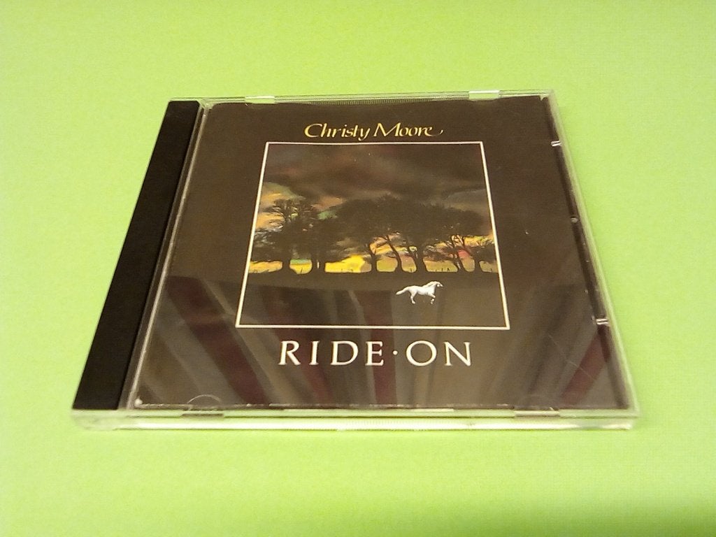 Christy Moore - Ride On CD (Folk/Pop), Ophalen of Verzenden, Zo goed als nieuw, Inclusief boekje, Folk