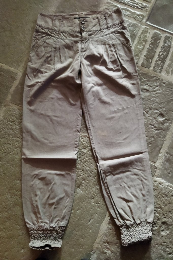 Steps Pantalon Beige Maat S, Kleding | Dames, Broeken en Pantalons, Beige, Ophalen of Verzenden, Zo goed als nieuw, Steps