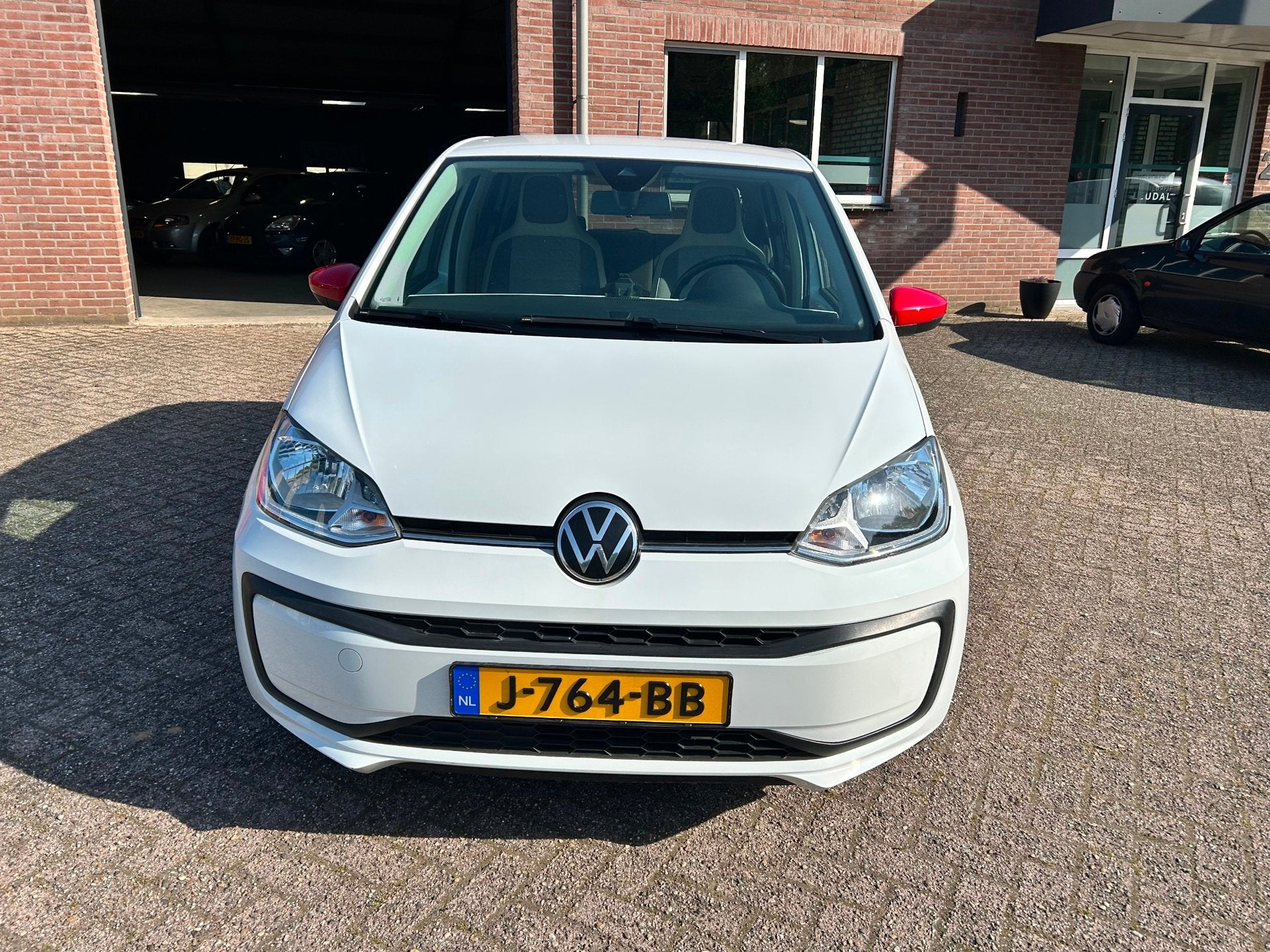 Volkswagen Up! 1.0 beats // 132.000 km // Nieuwe APK !, Voorwielaandrijving, Origineel Nederlands, Bedrijf, Handgeschakeld