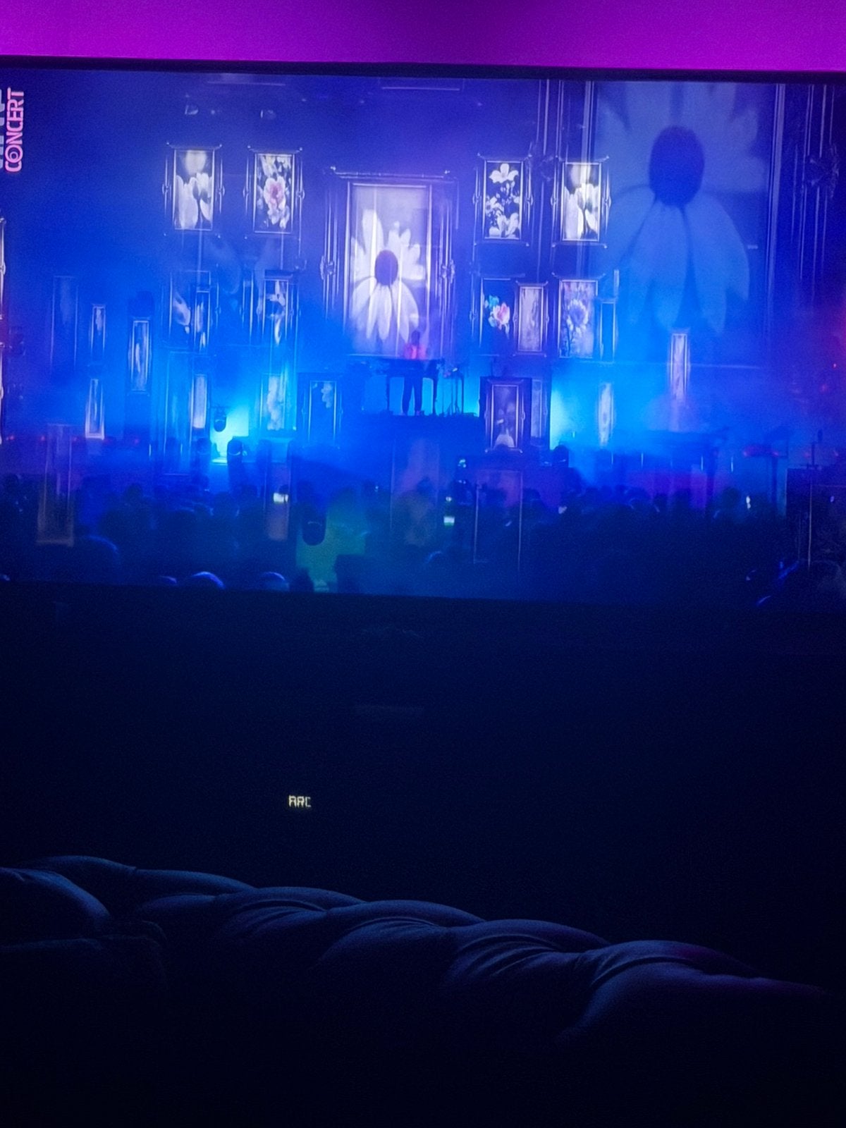 2 tickets gezocht voor jean michel jarre, Tickets en Kaartjes, Concerten | Overige, Twee personen