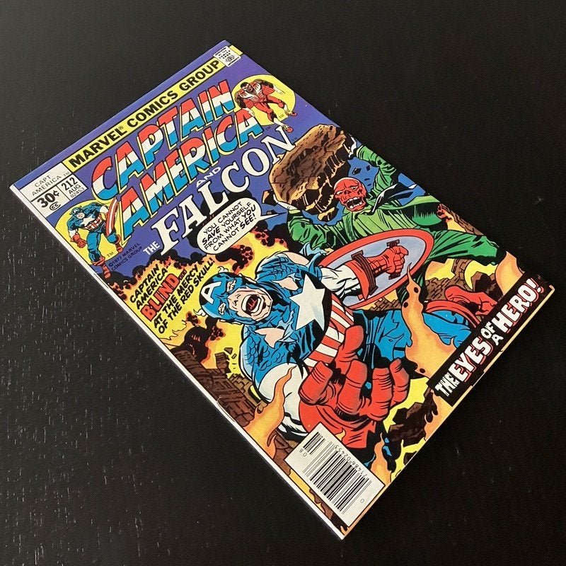 Captain America Vol.1 #212 (1977) VF- (7.5), Amerika, Marvel Comics, Ophalen of Verzenden, Gelezen