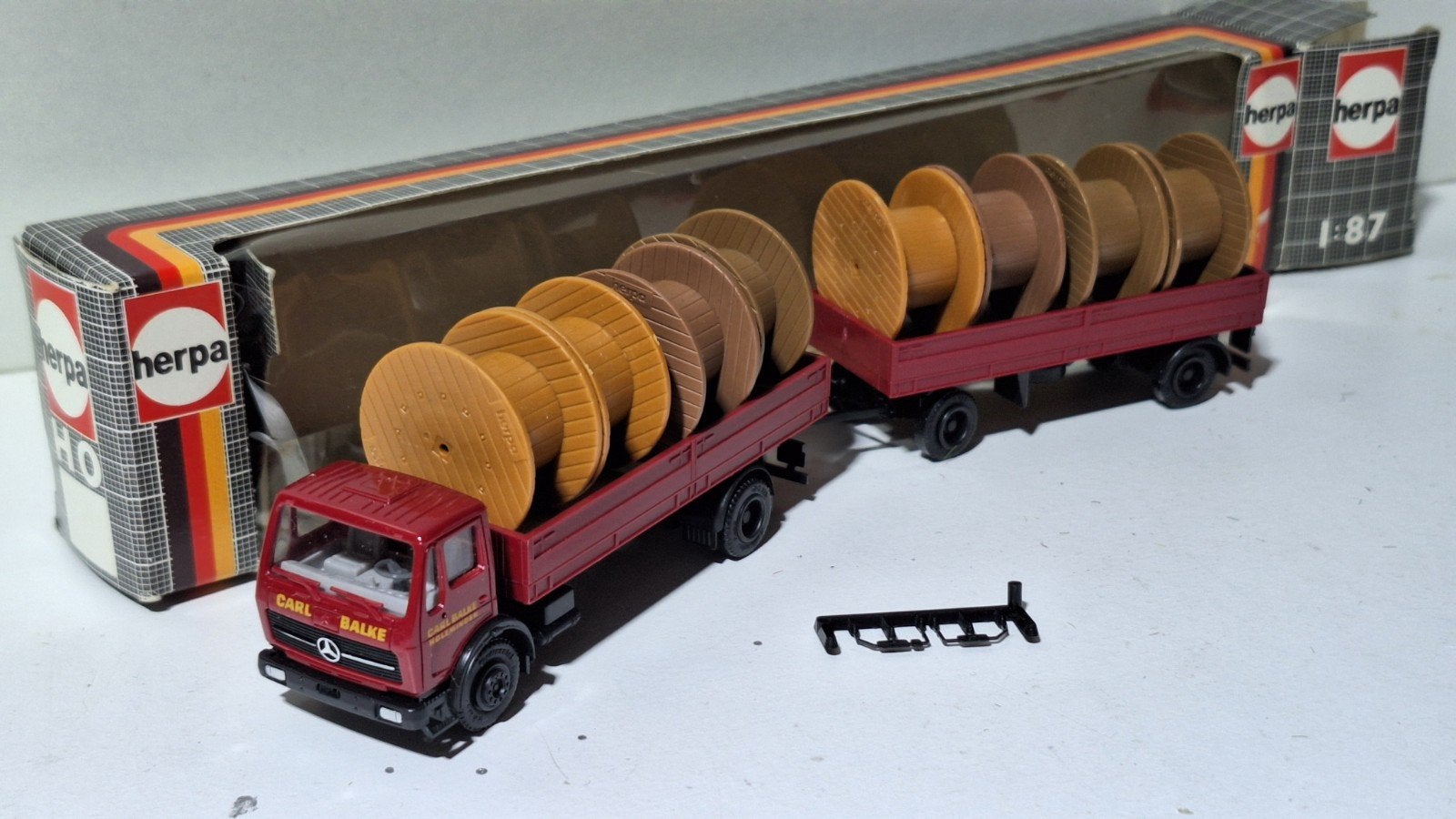 Herpa 1 op 87 Mercedes truck met aanhanger, Ophalen of Verzenden, Zo goed als nieuw, Bus of Vrachtwagen, Herpa
