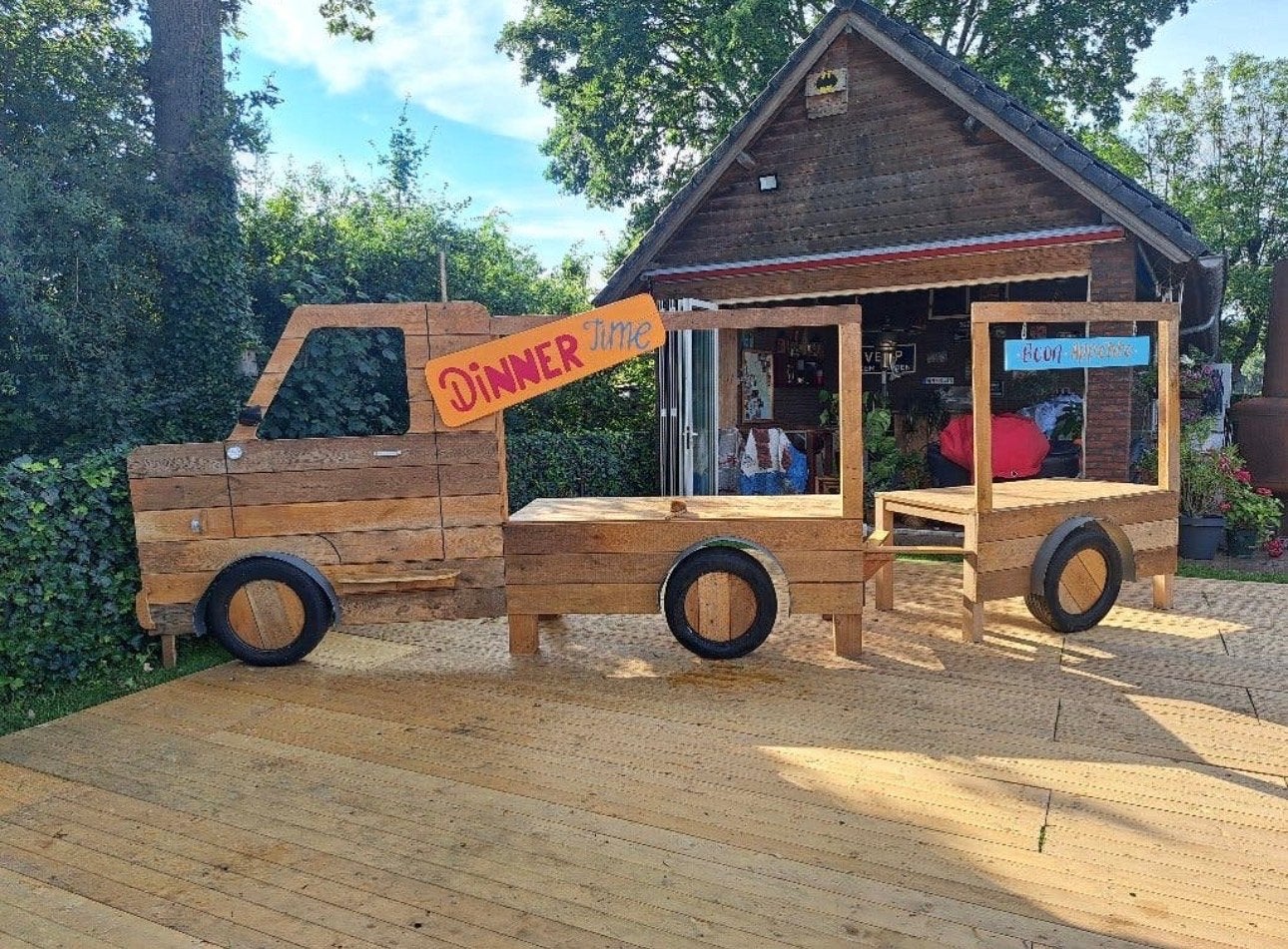 Handgemaakte houten foodtruck - 4 meter lang, Ophalen