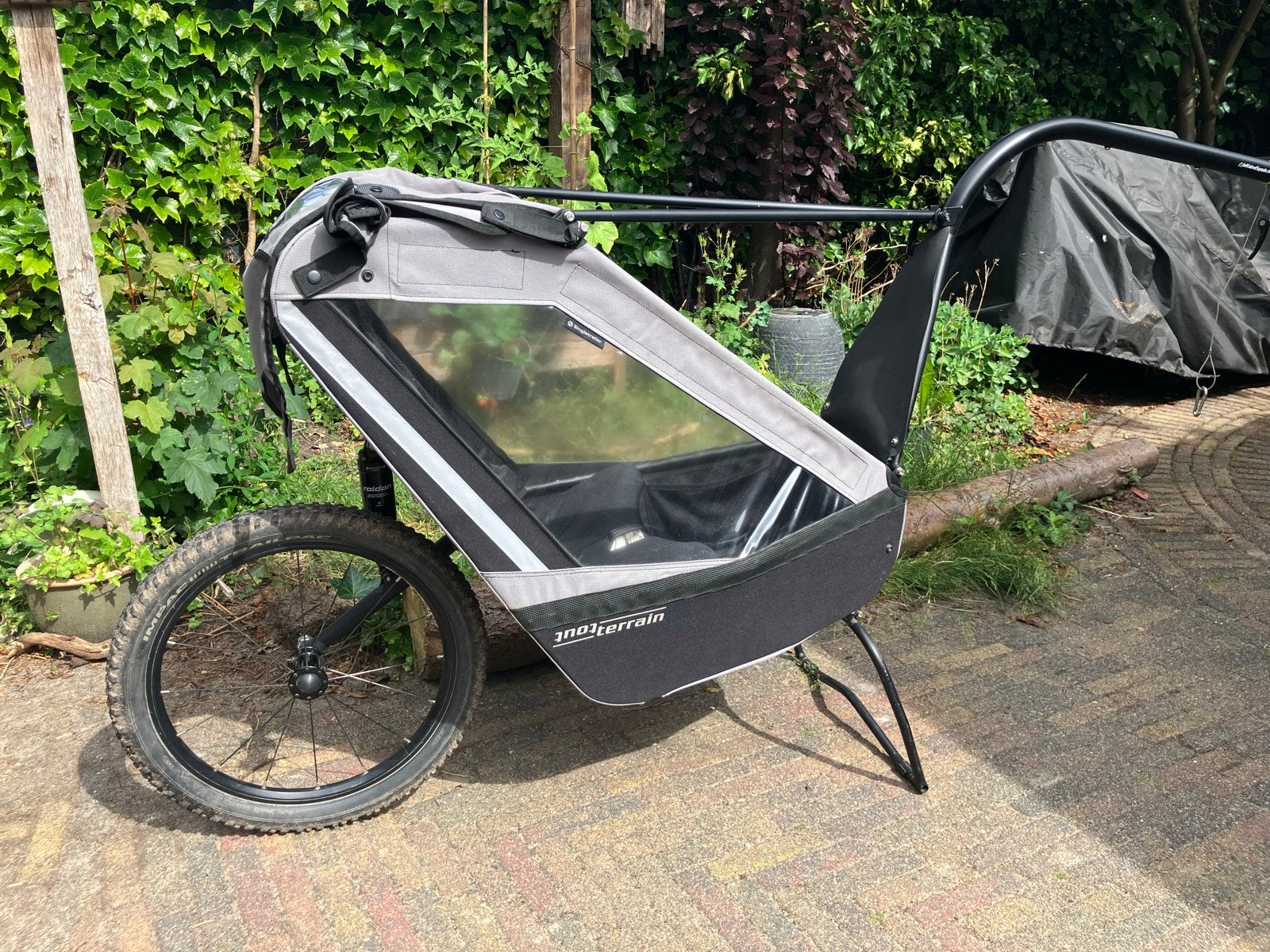 Kinder fietskar Tout Terrain Singletrailer, Fietsen en Brommers, Gebruikt, Vering, 20 tot 40 kg, Ophalen of Verzenden