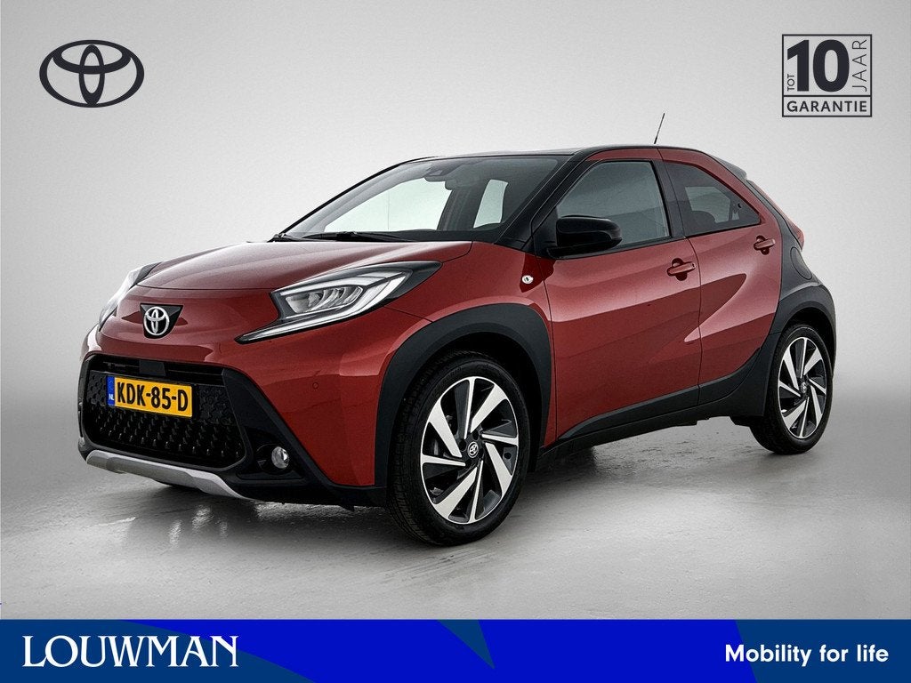 Toyota Aygo X 1.0 VVT-i S-CVT Automaat Envy Bi-Tone | Parkee