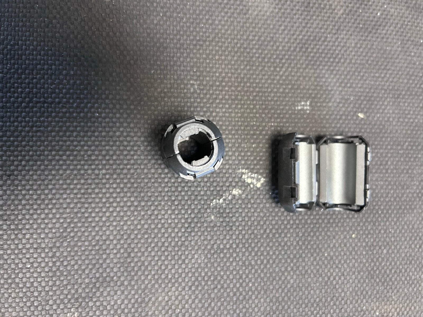 2x Ferrite Kern EMI Ruisfilter voor Kabel 13mm, Computers en Software, Verzenden, Nieuw