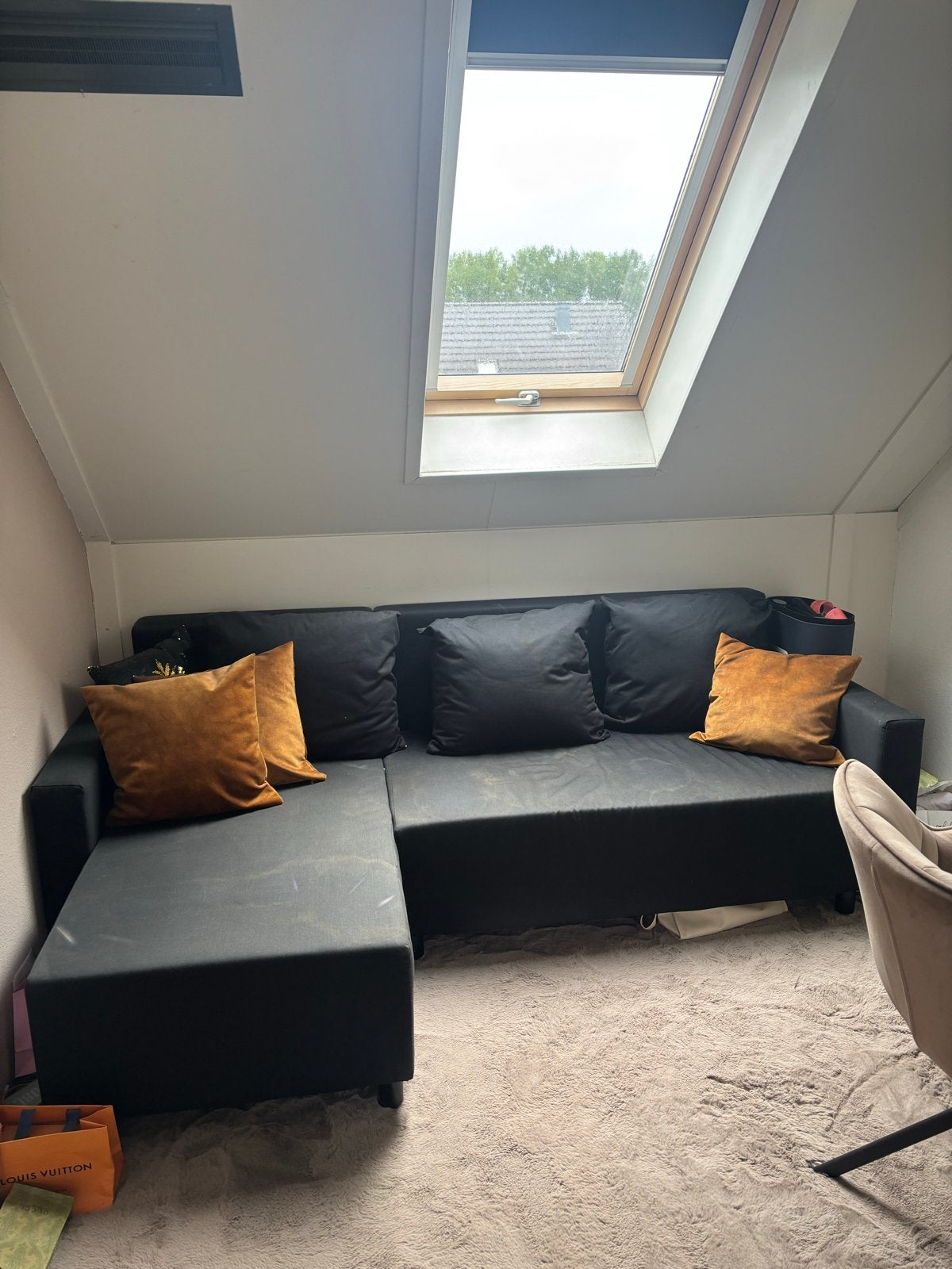Zwarte hoekbank met chaise longue, Ophalen, Gebruikt, 100 tot 125 cm, Hoekbank