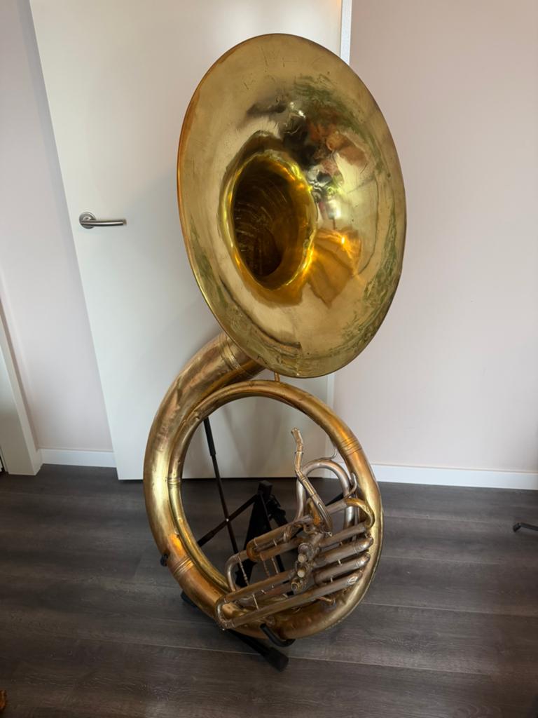 Sousafoon Conn 20k ladyface, Muziek en Instrumenten, Blaasinstrumenten | Tuba's, Ophalen, Gebruikt, Bes-tuba